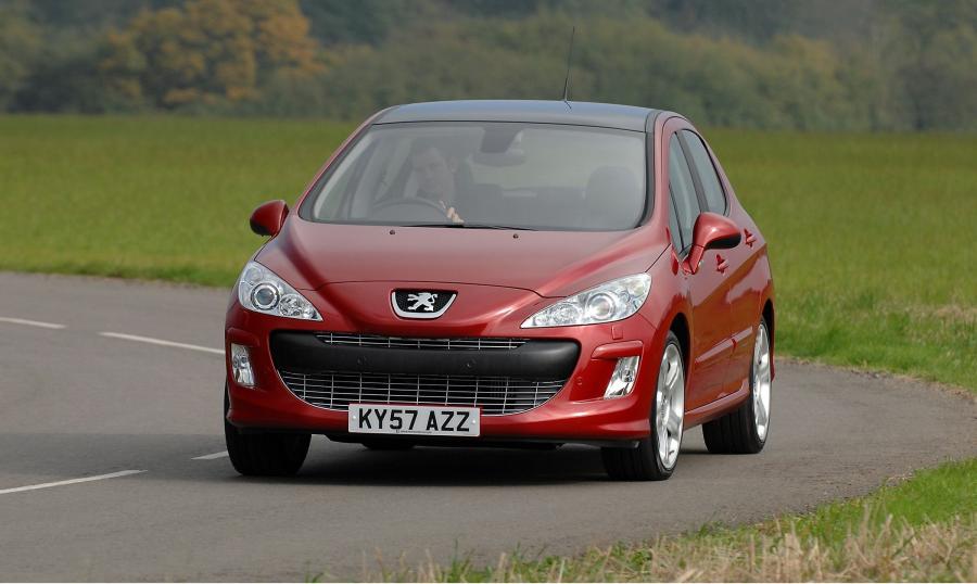  Peugeot 308 GT 2008 года  (фото 30 из 101)